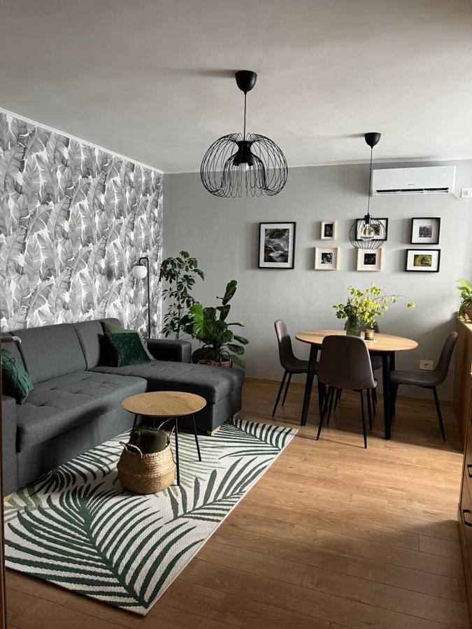 Riverside Jungle Green Apartment Oradea Eksteriør billede