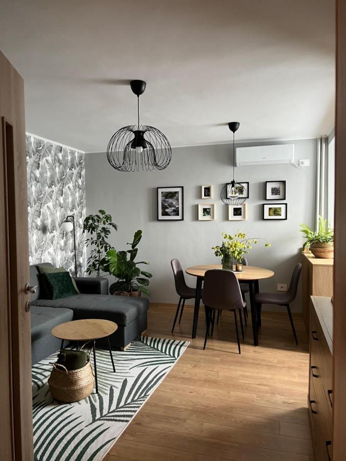 Riverside Jungle Green Apartment Oradea Eksteriør billede