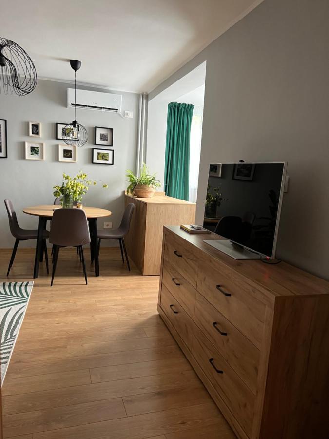 Riverside Jungle Green Apartment Oradea Eksteriør billede